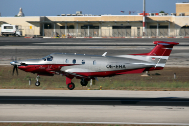 OE-EHA (1744) 2017 Pilatus PC-12/47E