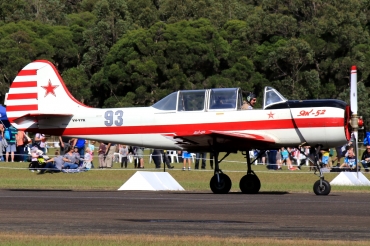 VH-YYK (855808) 1986 Yakovlev Yak-52