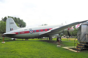 VX580 (432) 1950 Vickers 659 Valetta C2