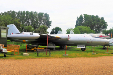 WH840 (EEP71278) 1954 English Electric Canberra T4