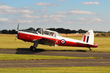 WZ879 / G-BWUT 1953 De Havilland DHC-1 Chipmunk T.10