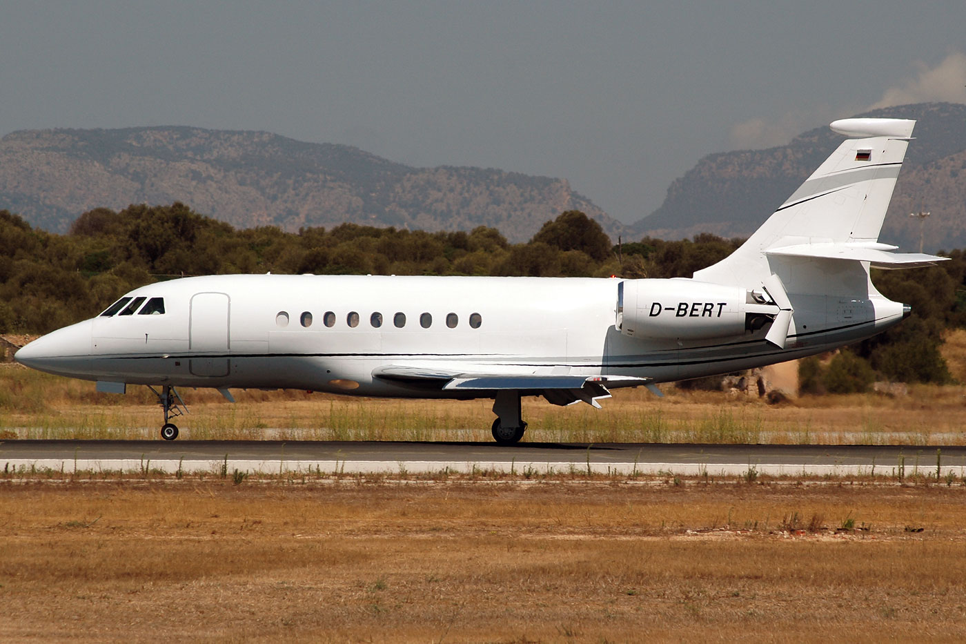 D-BERT (30) 2004 Dassault Falcon 2000 EX