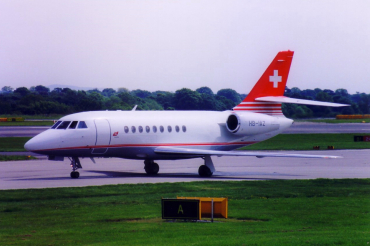 HB-IAZ (030) 1996 Dassault Falcon 2000