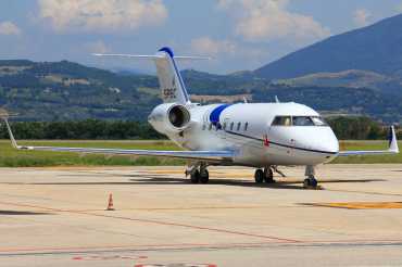 N67ZS (5583) 2008 Bombardier CL-600-2B16 Challenger 604