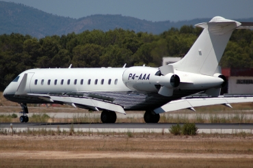 P4-AAA (9136) Bombardier BD-700-1A10 Global Express