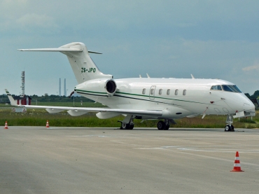 ZS-JPO (20383) 2013 Bombardier Challenger 300