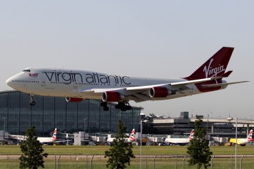 G-VBIG (26255) 1996 Boeing 747-4Q8