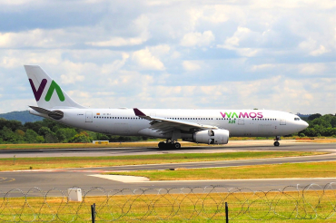 EC-MAJ (992) 2009 Airbus A330-243