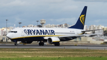 EI-EFG (35014) 2009 Boeing 737-8AS(WL)