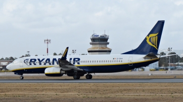 EI-DAH (33546) 2003 Boeing 737-8AS(WL)