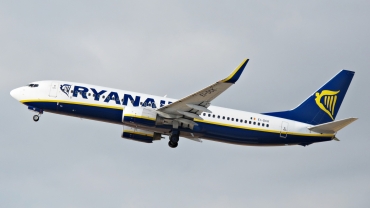 EI-DCK (33565) 2004 Boeing 737-8AS(WL)