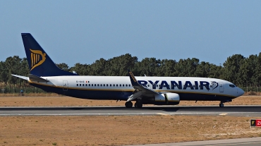 EI-DHZ (33583) 2005 Boeing 737-8AS(WL)