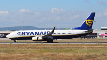 EI-DLR · Boeing 737-8AS(WL) · (FAO / LPFR)
