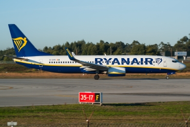 EI-DYR (37513) 2008 Boeing 737-8AS(WL)