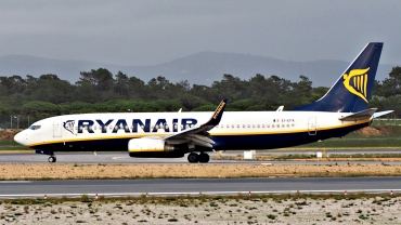 EI-EFK (37537) 2009 Boeing 737-8AS(WL)