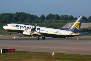 EI-EMP (40285) 2010 Boeing 737-8AS(WL)