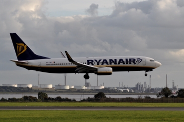 EI-EMP (40285) 2010 Boeing 737-8AS(WL)