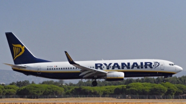EI-EVL (40299) 2012 Boeing 737-8AS WL