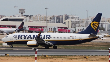 EI-FIR (61578) 2015 Boeing 737-8AS(WL)