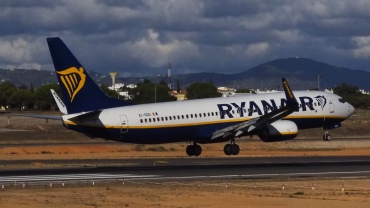 EI-GDG (44804) 2017 Boeing 737-8AS(WL)