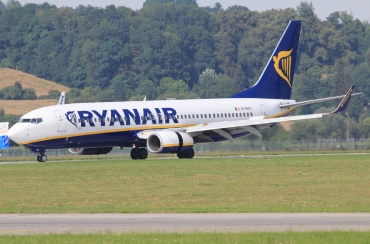 EI-EKX (35030) 2010 Boeing 737-8AS(WL)