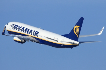 EI-EFK (37537) 2009 Boeing 737-8AS(WL)