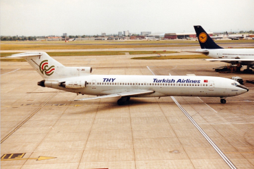 TC-JBG (20981) 1974 Boeing 727-2F2