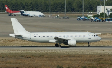 XY-AGO (973) 1999 Airbus A320-214