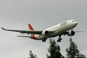 VH-QPC (564) 2003 Airbus A330-303