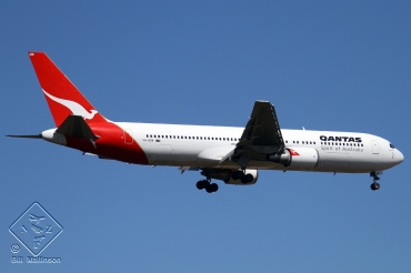 VH-OGM (25575) 1992 Boeing 767-338(ER)