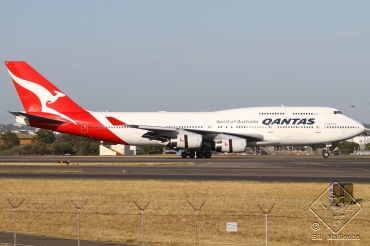 VH-OJT, (cn 25565), Boeing 747-438