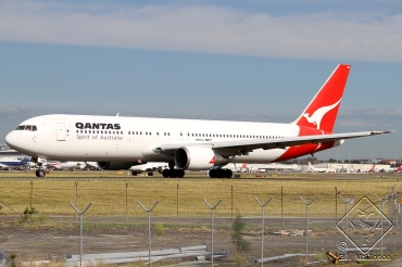 VH-OGO (25577) 1994 Boeing 767-338(ER)