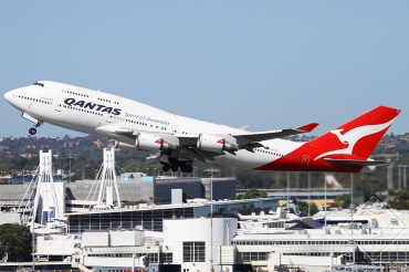 VH-OEI (32913) 2003 Boeing 747-438(ER)