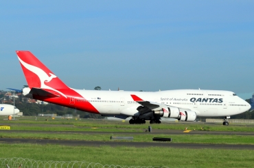 VH-OEE (32909) 2002 Boeing 747-438(ER)