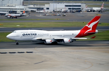 VH-OEI (32913) 2003 Boeing 747-438(ER)
