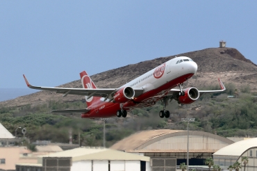 OE-LEY (5648) 2013 Airbus A320-214 WL