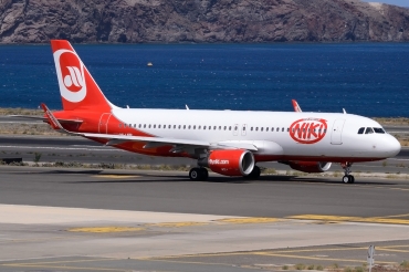 OE-LER (5522) 2013 Airbus A320-214 WL