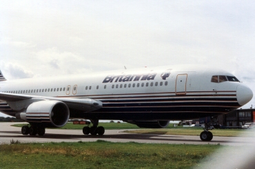 G-BKVZ, (cn 22981/79), Boeing 767-204