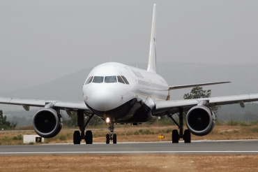 G-OZBB (389) 1992 Airbus A320-212