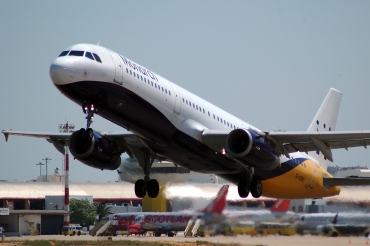 G-OZBO (1207) 2000 Airbus A321-231