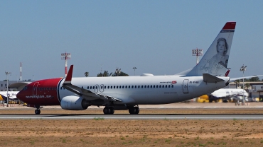 EI-FHE (35280) 2008 Boeing 737-8Q8 WL