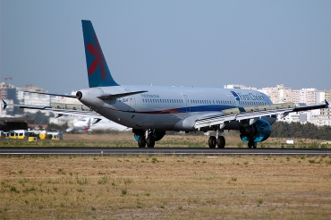 G-OOAF (677) 1997 Airbus A321-211