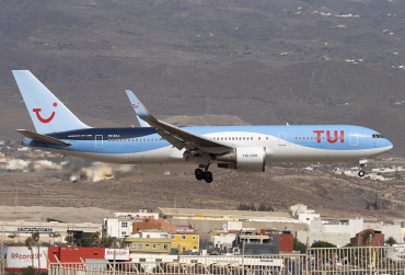 PH-OYJ (29384) 2000 Boeing 767-304(ER)(WL)