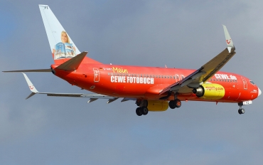 D-AHFZ (30883) 2001 Boeing 737-8K5(WL)