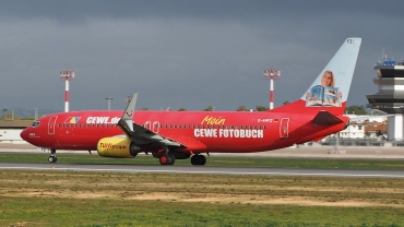 D-AHFZ (30883) 2001 Boeing 737-8K5(WL)