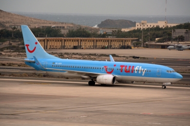 SE-DZV (32904) 2003 Boeing 737-804 WL