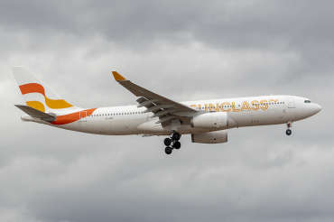 OY-VKF (309) 1999 Airbus A330-243