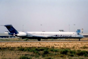 G-GMJM · McDonnell Douglas MD-83 · (FAO / LPFR)