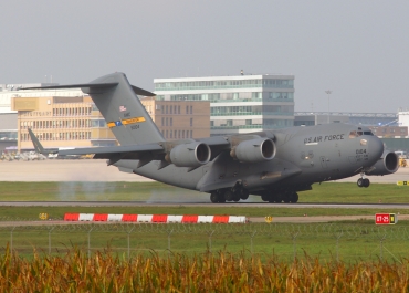 95-0104 (P-29) 1995 Boeing C-17A Globemaster III