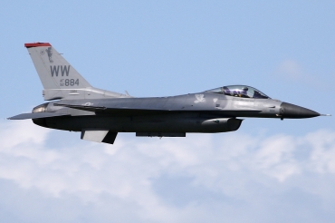 92-3884 (CC-126) 1992 Lockheed Martin F-16CJ Fighting Falcon